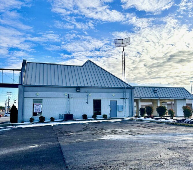 More Photos Of 1747 Scottsville Rd, Bowling Green Bank For Lease
