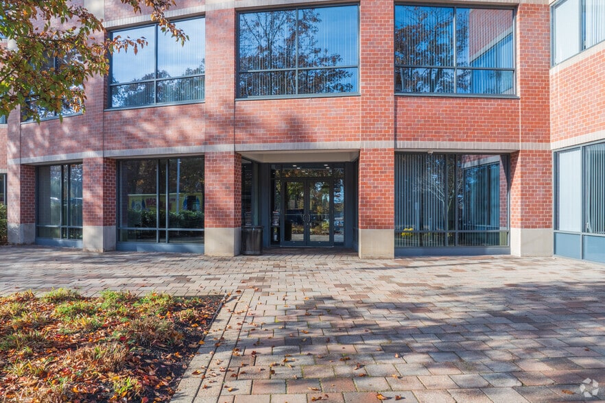 More Photos Of 40 Shattuck Rd, Andover Office For Lease