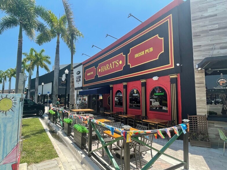 More Photos Of 1820 S Young Cir, Hollywood Restaurant For Sale