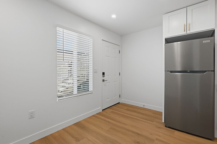 More Photos Of 2005 Highland Ave, National City Apartments For Sale