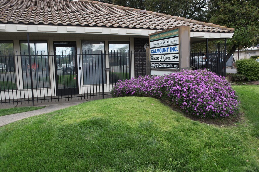 Primary Photo Of 6151 Fair Oaks Blvd, Carmichael Office For Lease