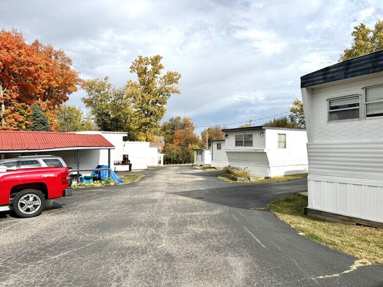 More Photos Of Reagan Drive, Eureka Manufactured Housing Mobile Home Park For Sale