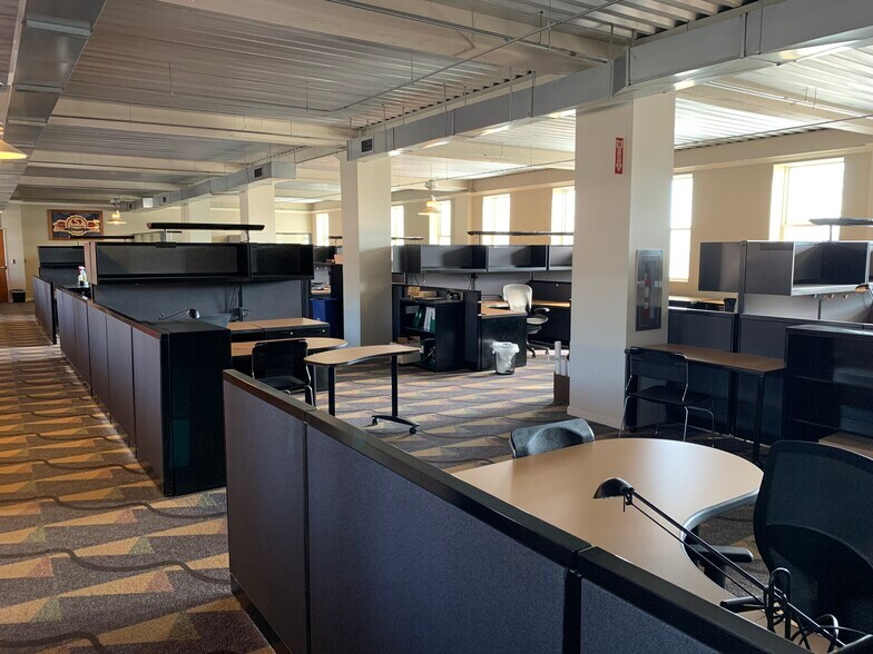 More Photos Of 8901 Otis Ave, Indianapolis Office For Sale