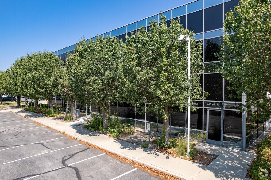 More Photos Of 761 Corporate Center Dr, Pomona Office For Sale