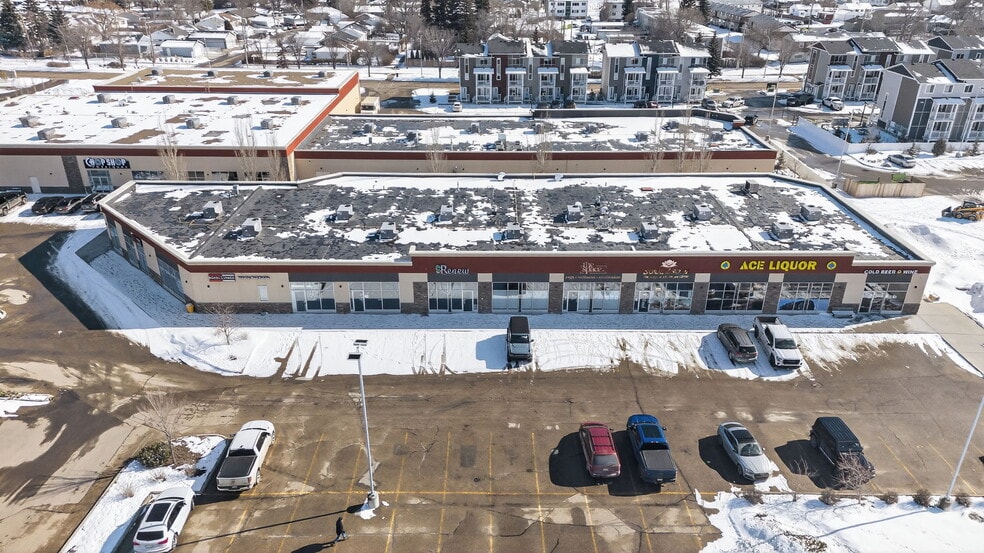 More Photos Of 10451 99 Ave, Fort Saskatchewan Storefront For Sale