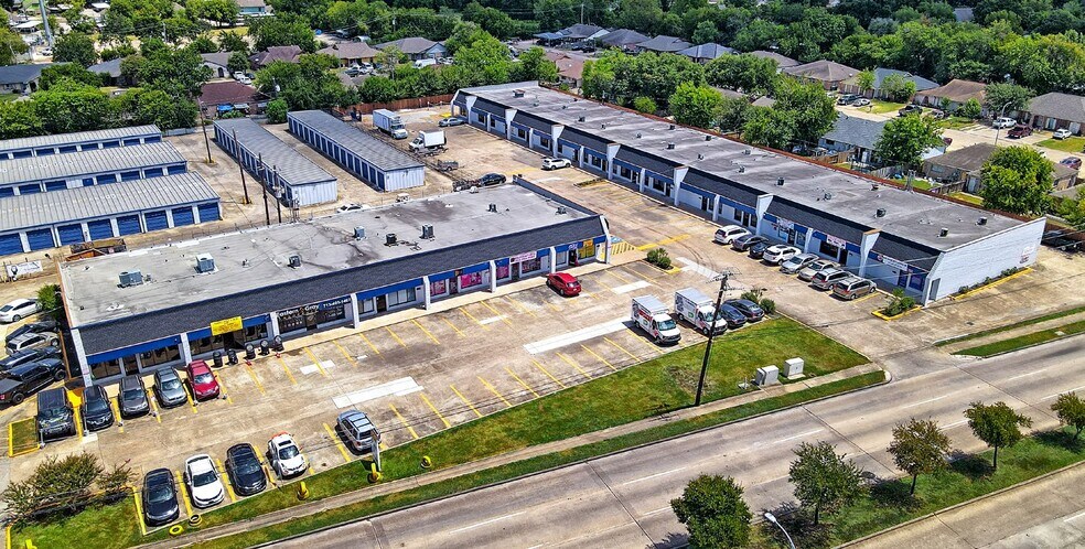 More Photos Of 12130-12202 Beechnut St, Houston Unknown For Lease