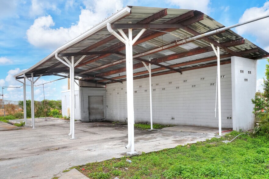 More Photos Of 1803 3rd St Sw, Winter Haven General Retail For Lease