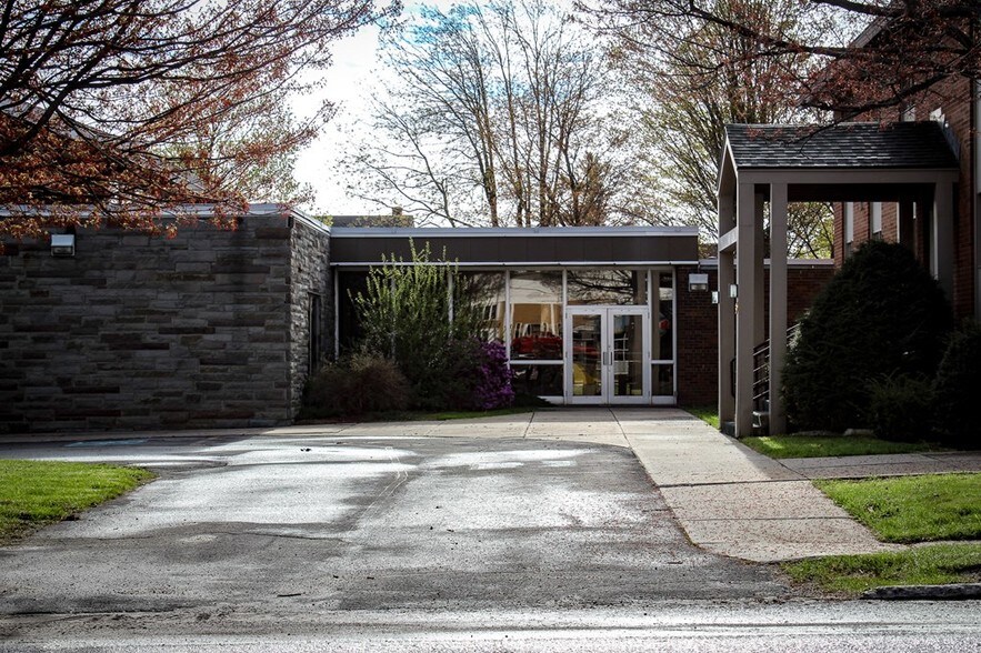 More Photos Of 306 W Main St, Malone Office For Sale