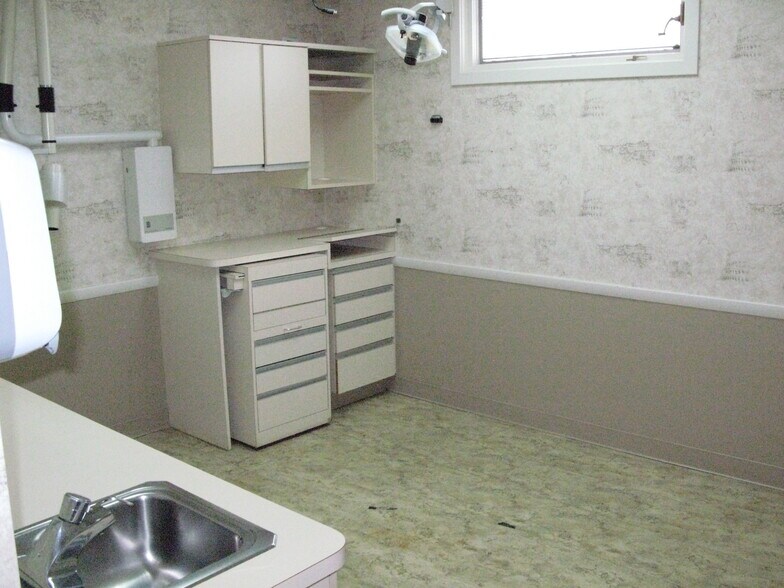 More Photos Of 4955 Route 873, Schnecksville Medical For Lease