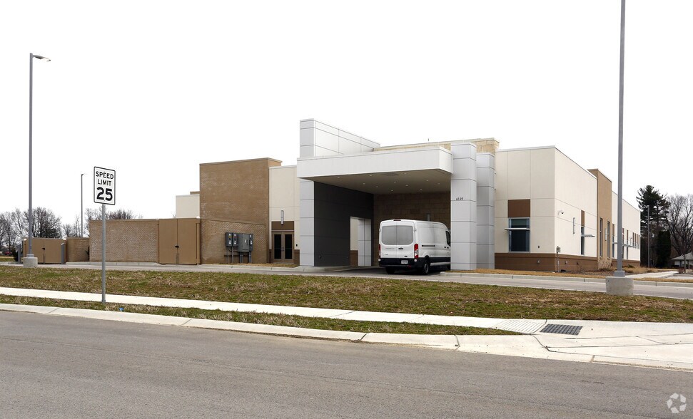 More Photos Of 6139 Promenade Shops Blvd, Noblesville Hospital For Sale