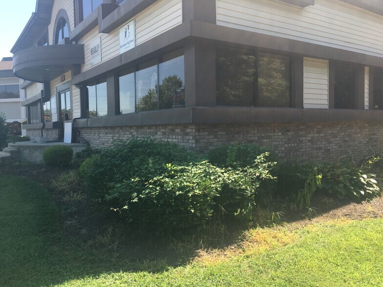 More Photos Of 838 Walker Sq, Dover Office For Sale