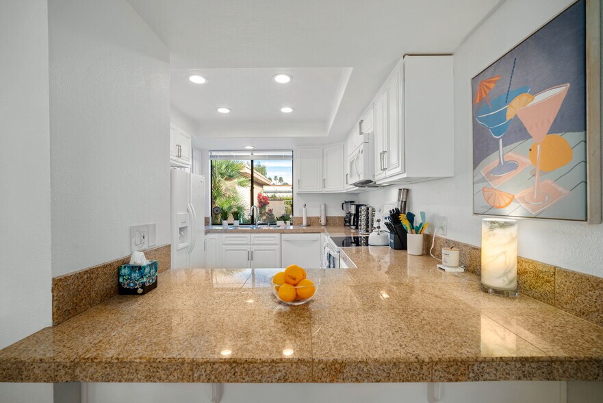 More Photos Of 60 La Ronda Dr, Rancho Mirage Apartments For Sale