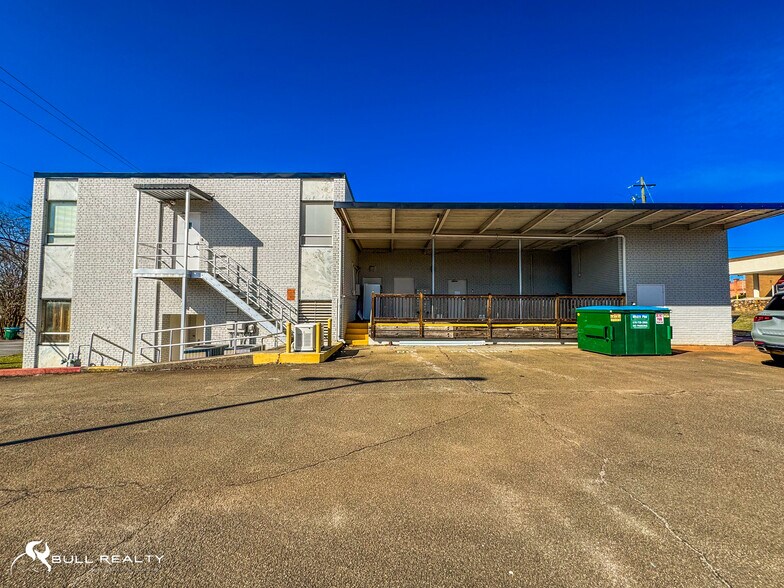 More Photos Of 35 W Church St, Jasper Office For Sale
