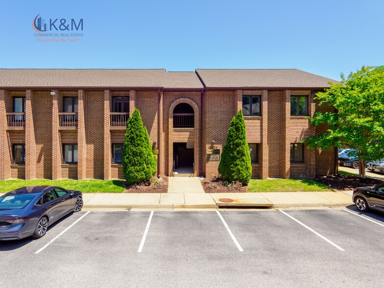 More Photos Of 5205-A Lyngate Court @ Braddock and Rolling Road, Burke Office For Sale