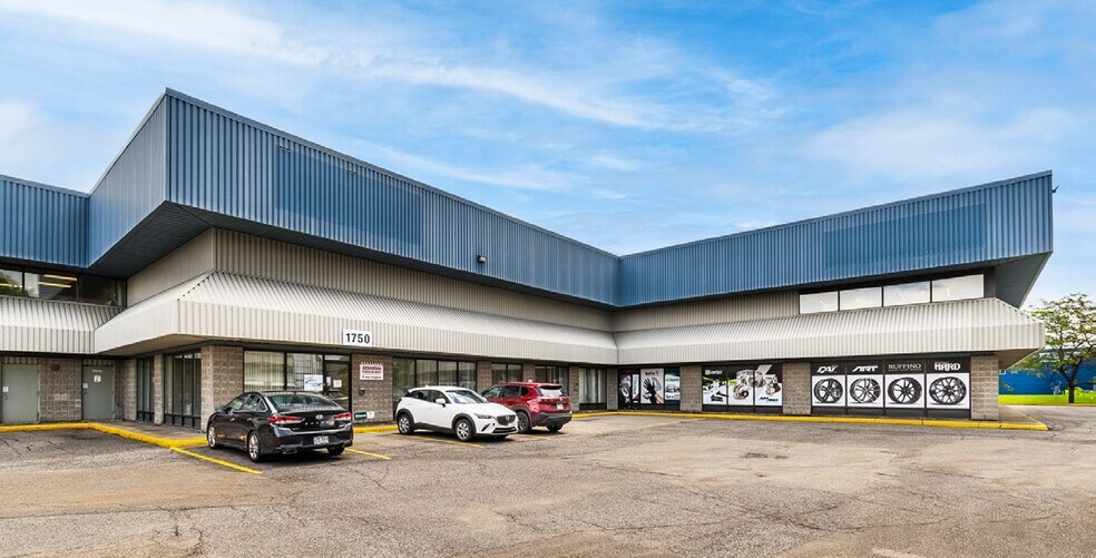 More Photos Of 1730-1790 Av Newton, Québec Warehouse For Lease