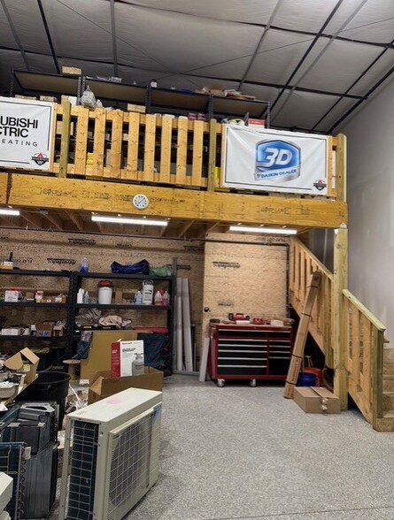 More Photos Of 585 Riverside St, Portland Flex For Lease