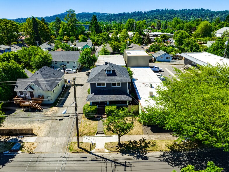 More Photos Of , Eugene Multifamily For Sale