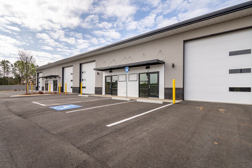 Primary Photo Of 4542 Washington rd, Evans Coworking Space
