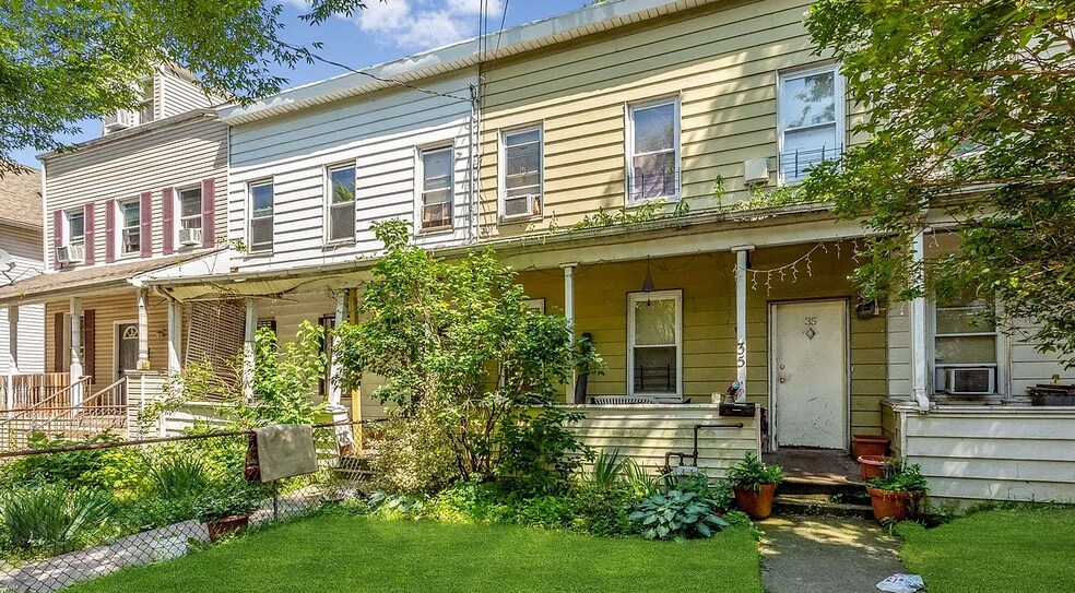 More Photos Of 33 Jackson St, Staten Island Apartments For Sale