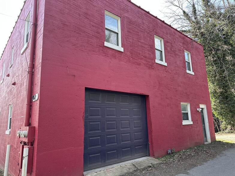 More Photos Of 702 Delevan St, Charlottesville Flex For Lease