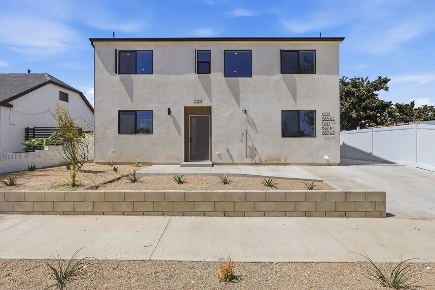 More Photos Of 1507 W 83rd St, Los Angeles Apartments For Sale