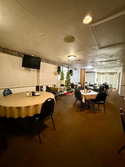More Photos Of 101 W Boulevard, Williamston Specialty For Sale