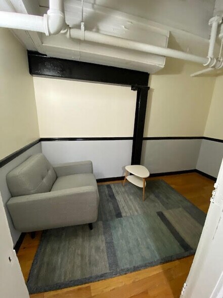 More Photos Of 100 Felton St, Waltham Light Distribution For Sale