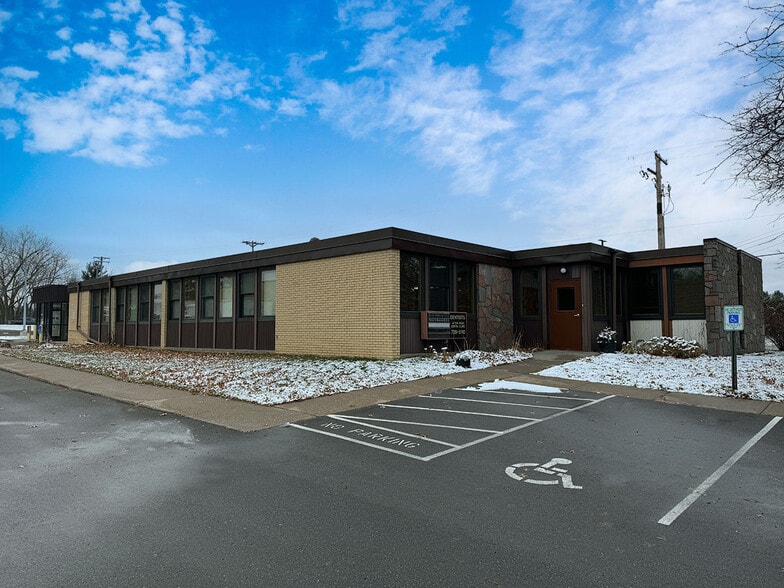 More Photos Of 2716 Upper Afton Rd, Maplewood Medical For Sale