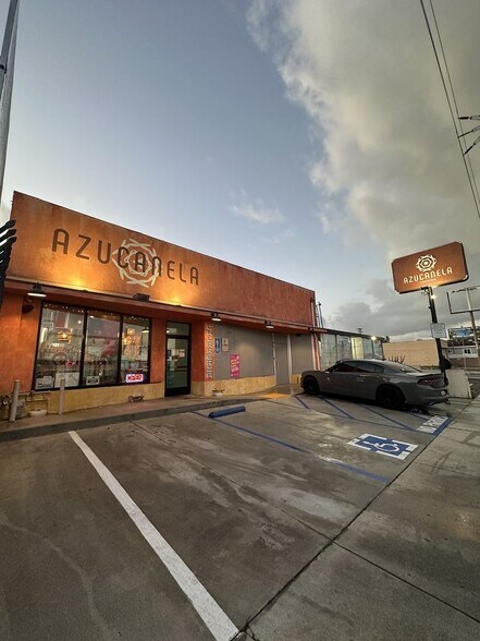 More Photos Of 13305 Inglewood Ave, Hawthorne Storefront For Sale