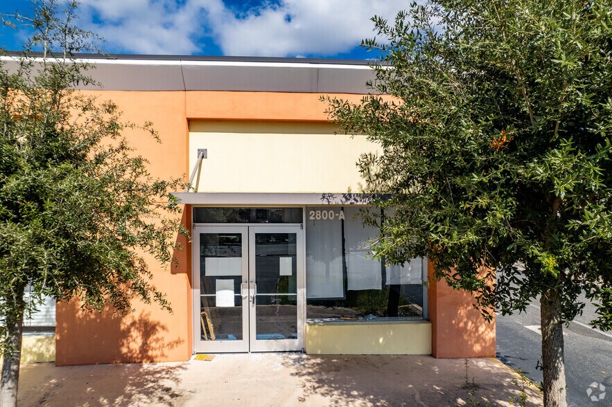 More Photos Of 2816-2830 S Bay St, Eustis General Retail For Lease