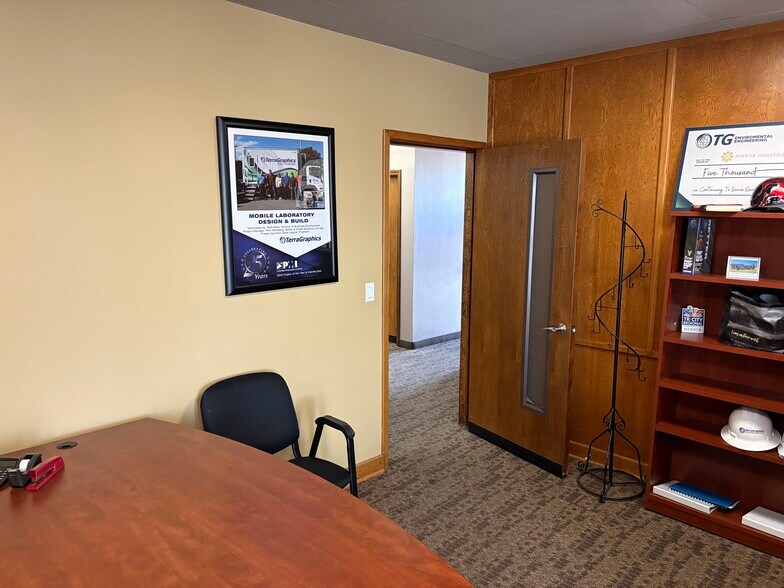 More Photos Of 428 W Shoshone St, Pasco Office For Sale