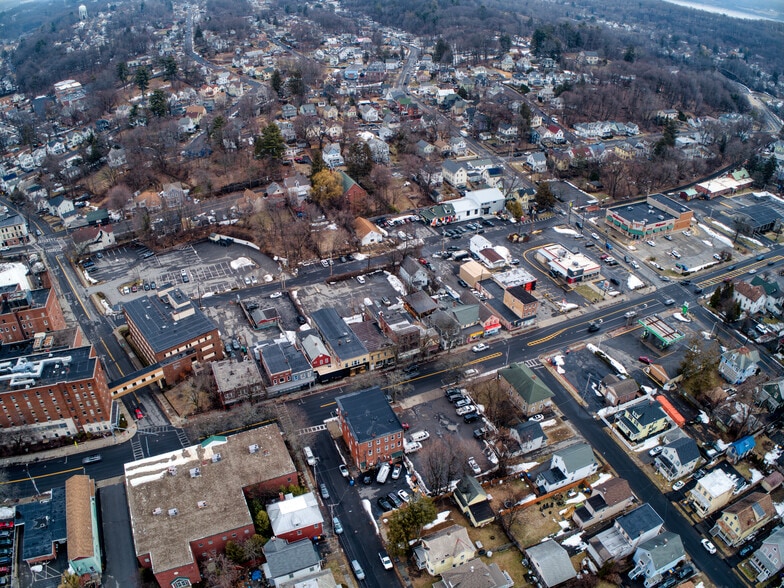 More Photos Of 350 Broadway, Kingston Storefront Retail Office For Sale