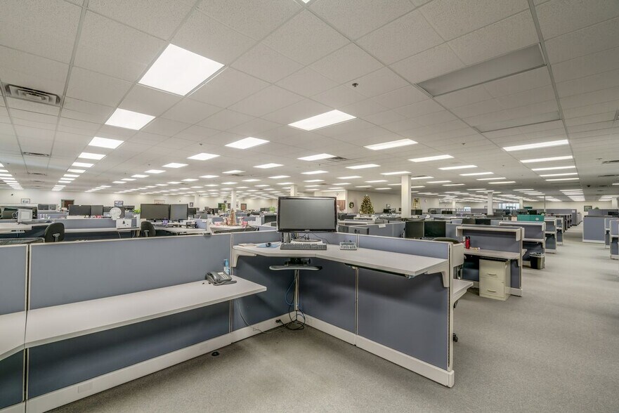 More Photos Of 3101 Technology Dr, Edmond Light Distribution For Lease