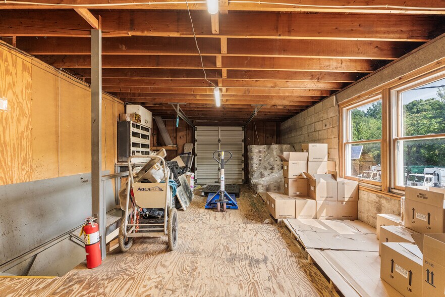 More Photos Of 257 W Nicholson Rd, Audubon Office For Sale