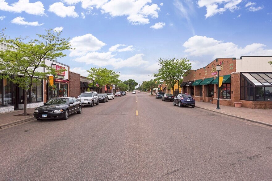 More Photos Of 4180 W Broadway Ave, Robbinsdale Storefront Retail Office For Lease