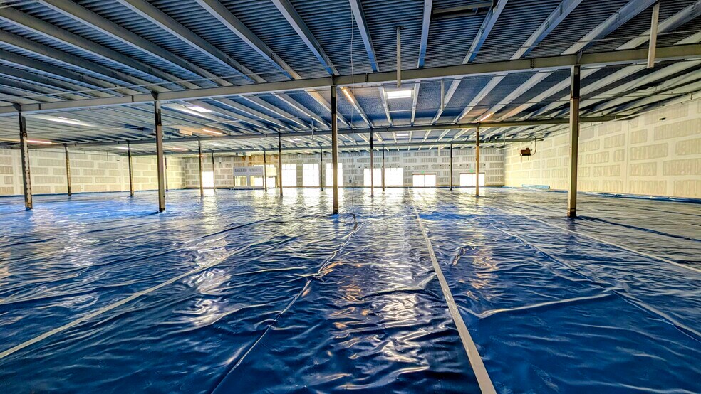 More Photos Of 29270-29350 Plymouth Rd, Livonia Freestanding For Lease