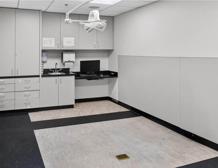 More Photos Of 80 W Michigan St, Orlando Medical For Sale