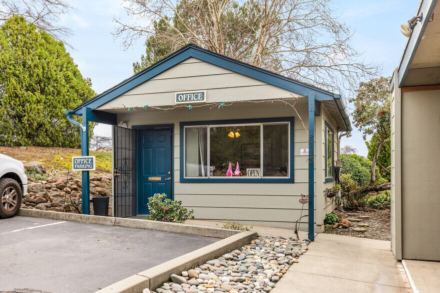 More Photos Of 2701 Sierra Sunrise Ter, Chico Apartments For Sale