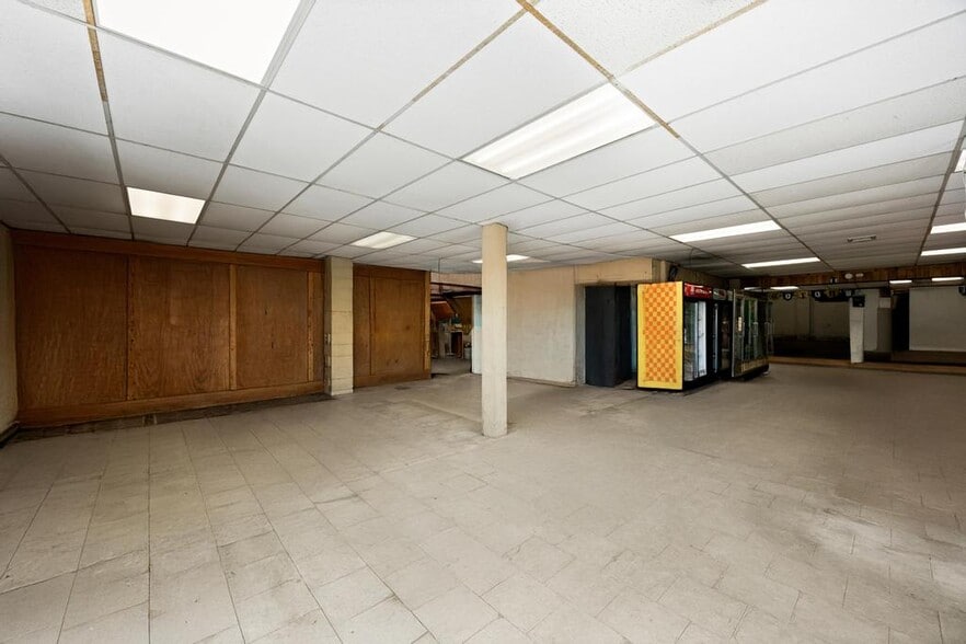 More Photos Of 308 Larkfield Rd, East Northport General Retail For Sale