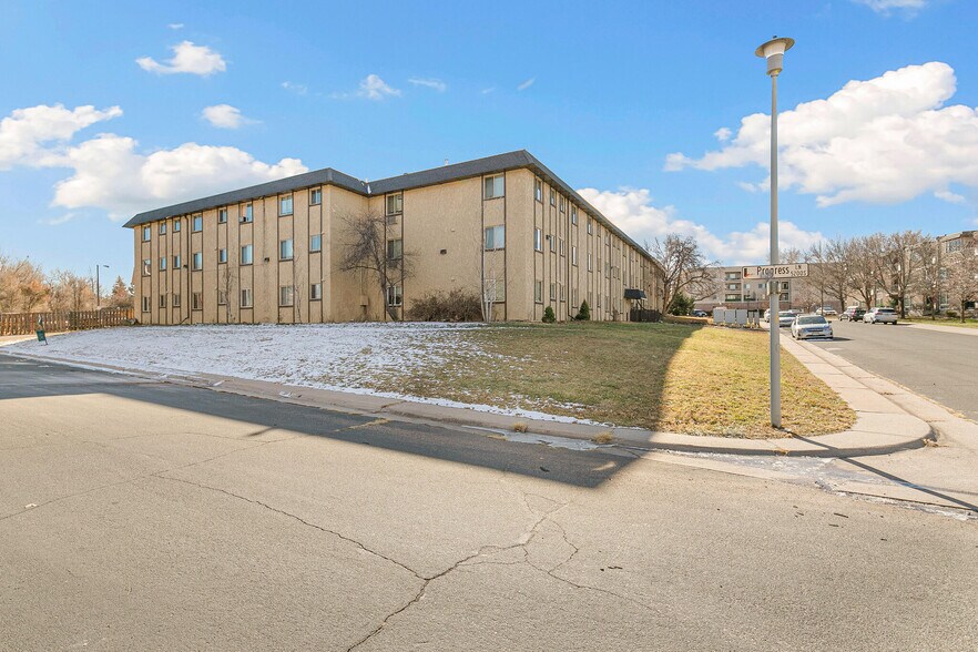 More Photos Of 5228 S Fox St, Littleton Apartments For Sale