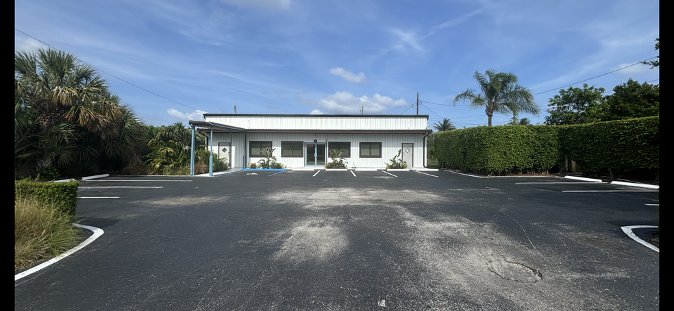 Primary Photo Of 1025 S Dixie Hwy, Delray Beach Flex For Lease