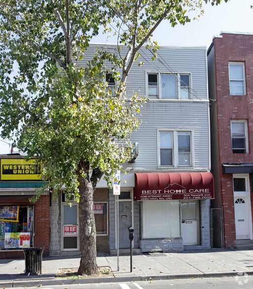 More Photos Of 304 Newark Ave, Jersey City Storefront Retail Office For Lease