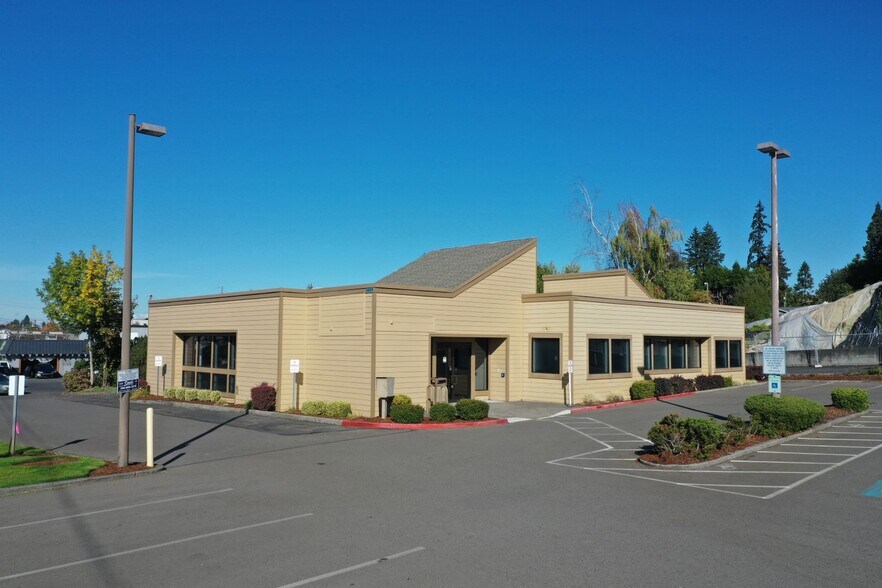 Primary Photo Of 6829 NE Highway 99, Vancouver Fast Food For Sale