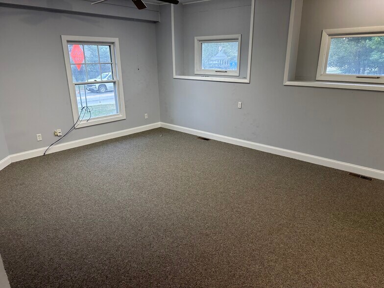 More Photos Of 23836 W Main St, Plainfield Office For Lease