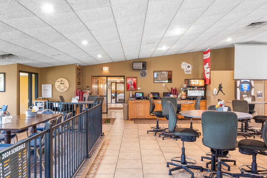 More Photos Of N8055 French Rd, Seymour Township Freestanding For Sale