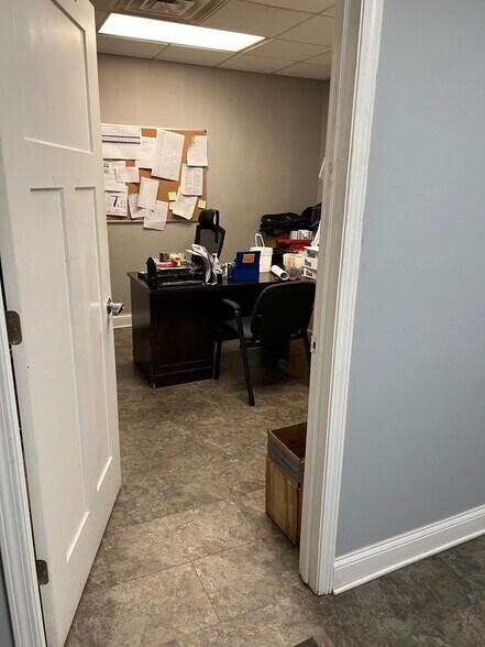 More Photos Of 124 E River St, Momence Warehouse For Sale