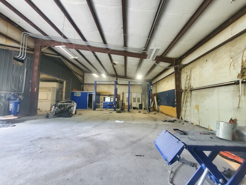 More Photos Of 1544 Jefferson Chemical Rd, Conroe Warehouse For Sale