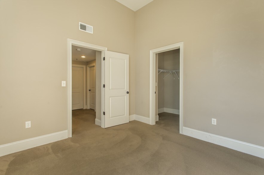 More Photos Of 28 Chestnut St, Foxborough Apartments For Sale