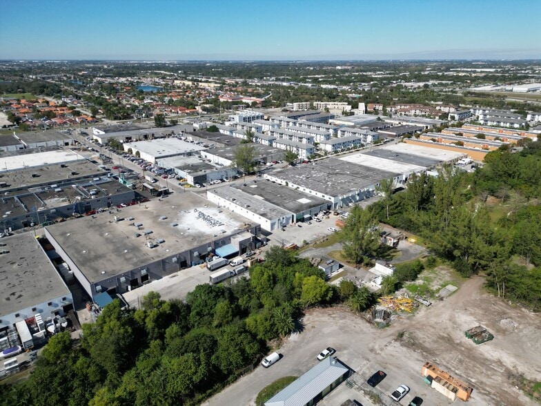 More Photos Of 7555-7575 W 2nd Ct, Hialeah Warehouse For Sale
