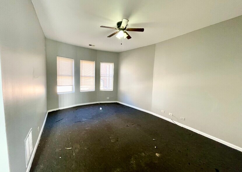 More Photos Of 7245-7255 S Bennett Ave, Chicago Apartments For Sale